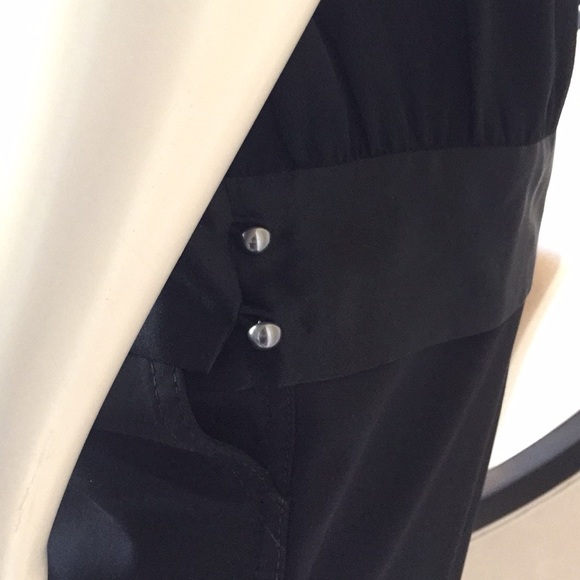 New!  Beautiful Silk Banana Republic Halter Top - Picture 7 of 7